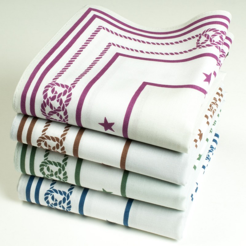 Mouchoir Navigare Yacht Club Merrysquare n°1 des mouchoirs tissus.